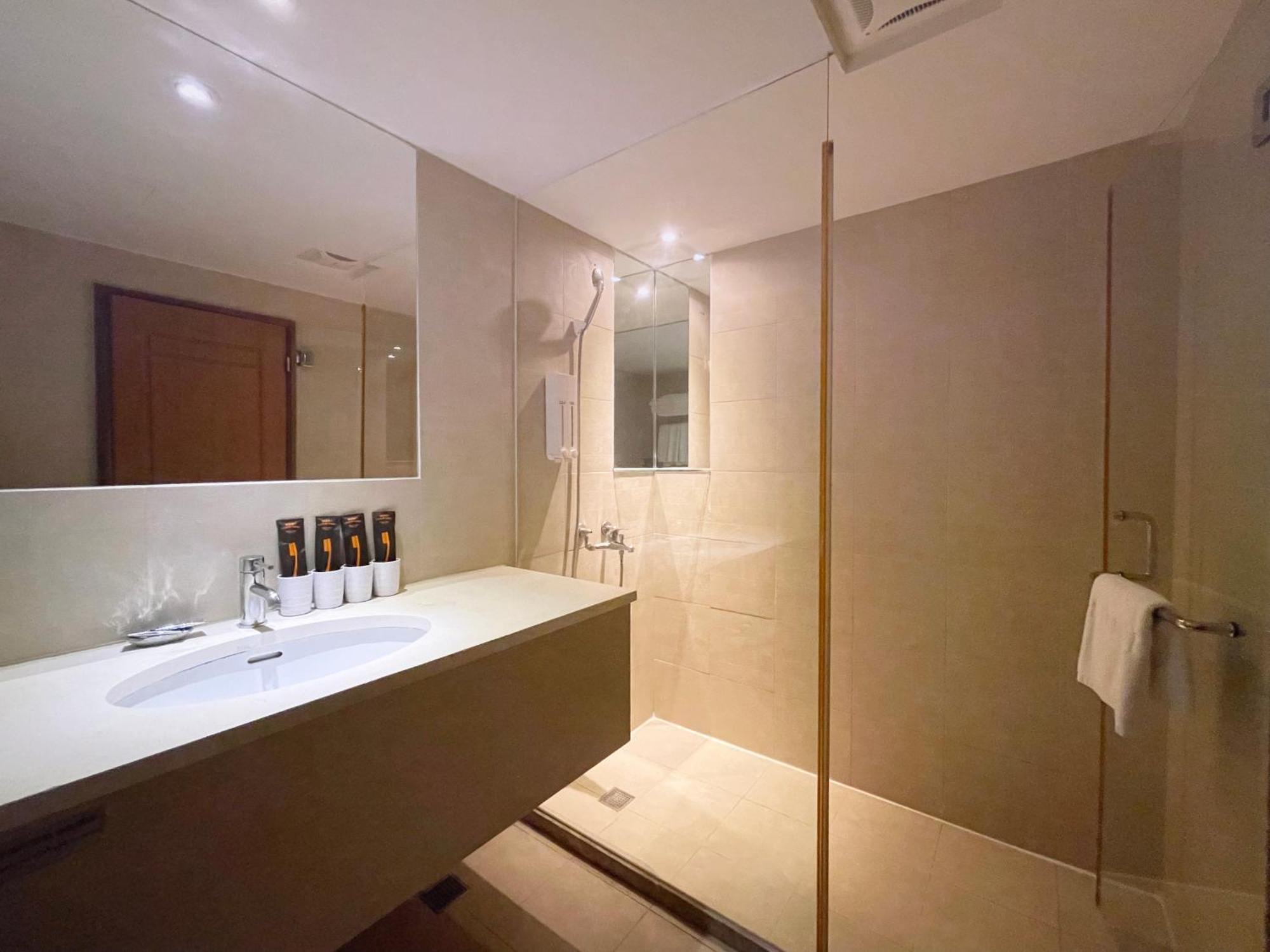 Roaders Hotel Hualien Dongda Habitación foto