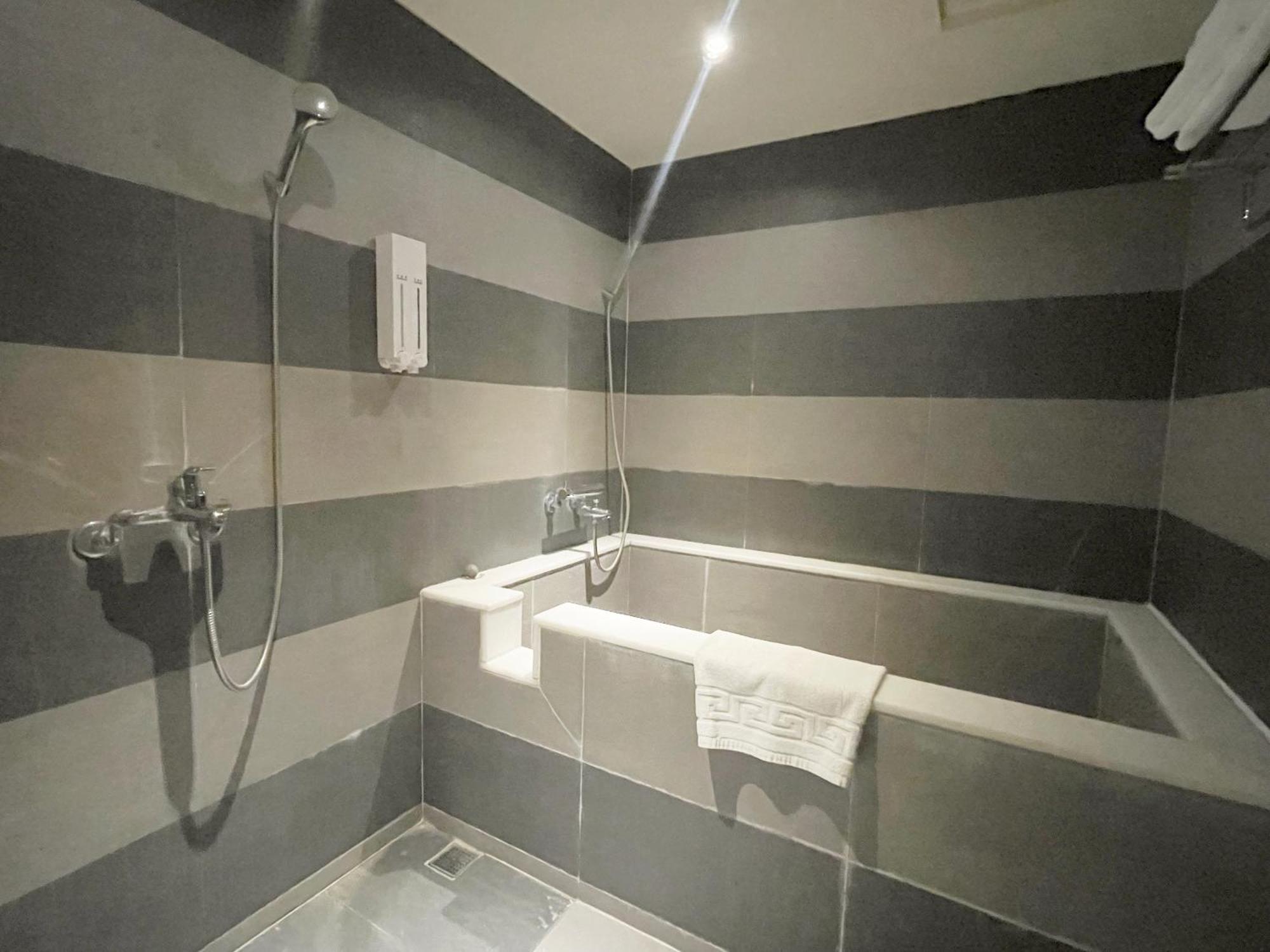 Roaders Hotel Hualien Dongda Habitación foto